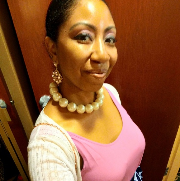 Meet your Posher, Donna - Picture 2 of 7